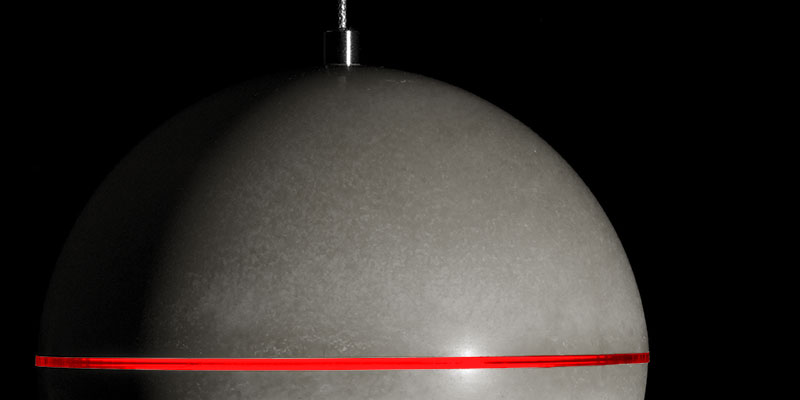 coxalı leuchte : detail oberfläche kante・grau・lichtring rot transparent